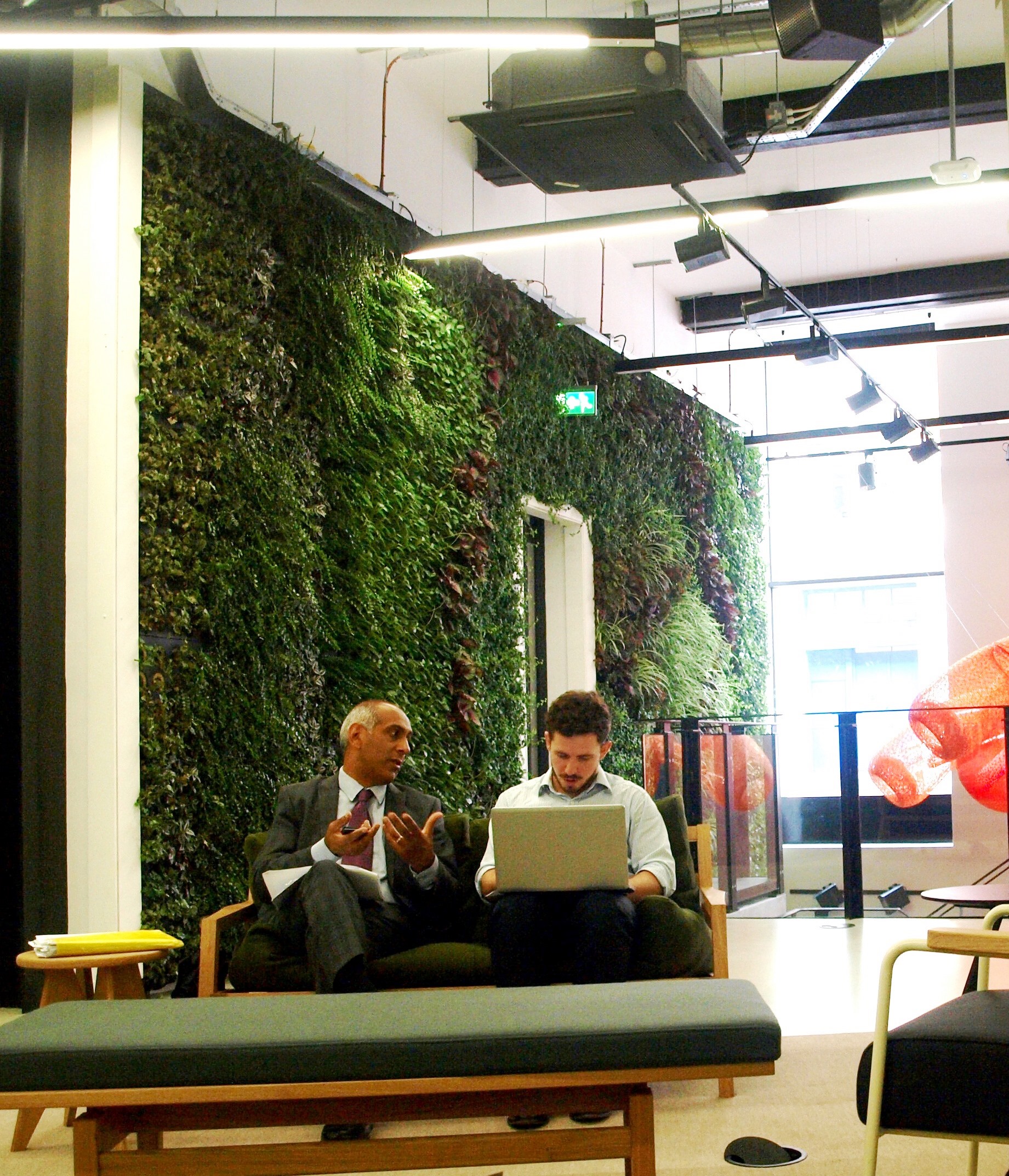 Integrating biophilia in offices - Biotecture